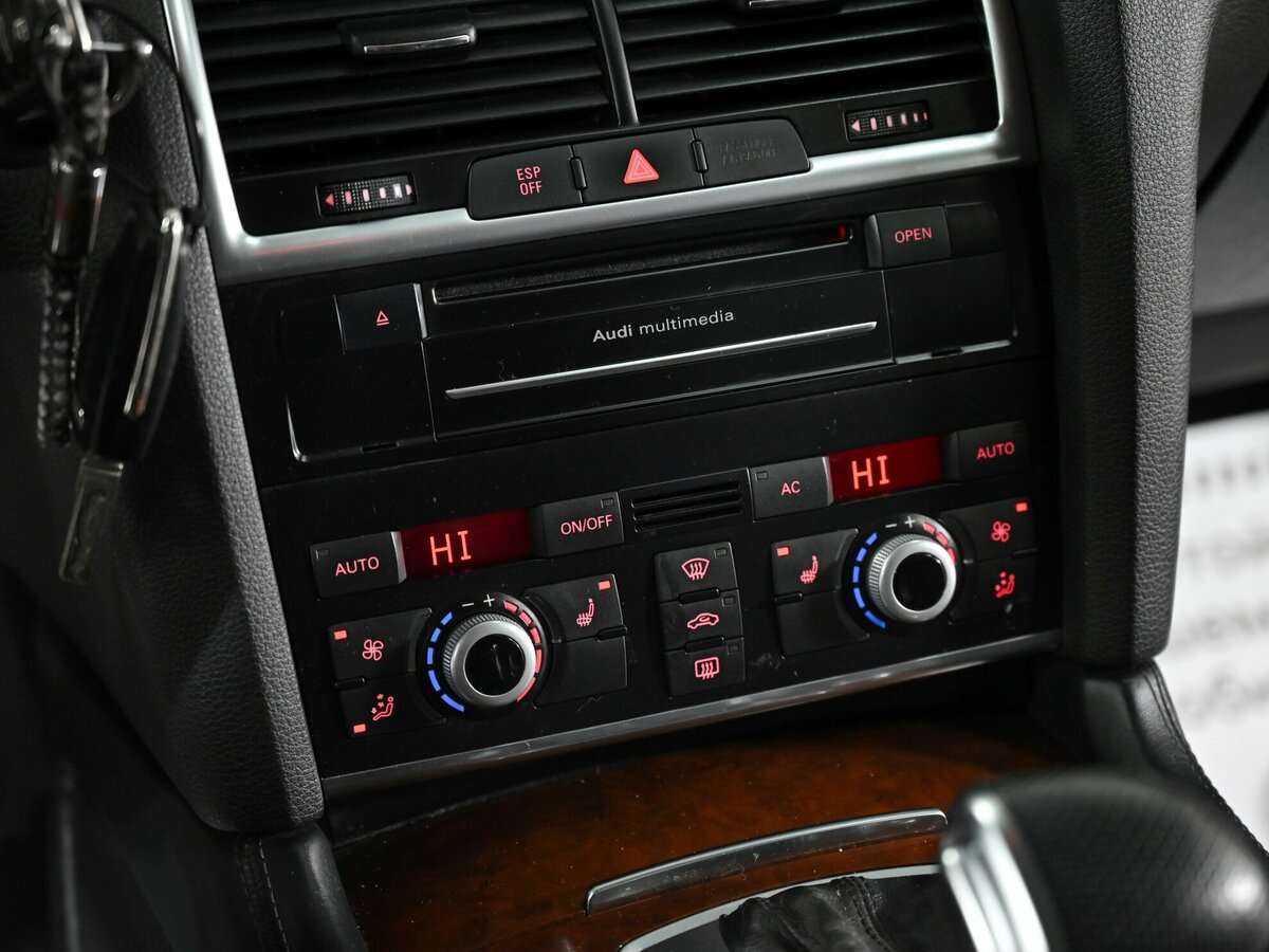 Б/У Ауди К7 2010 года. Фото: #9