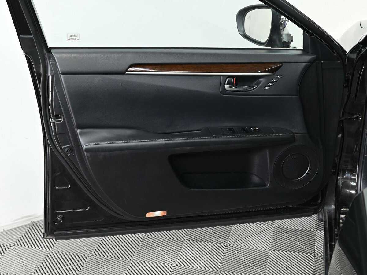 Б/У Лексус ЕС 2013 года. Фото: #18