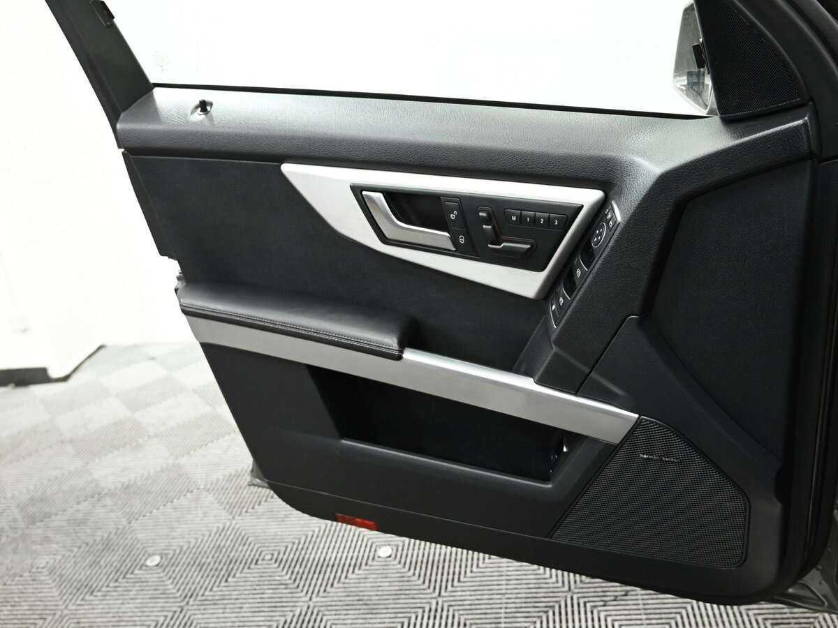 Б/У Мерседес-Бенц ГЛК-Класс 2015 года. Фото: #16