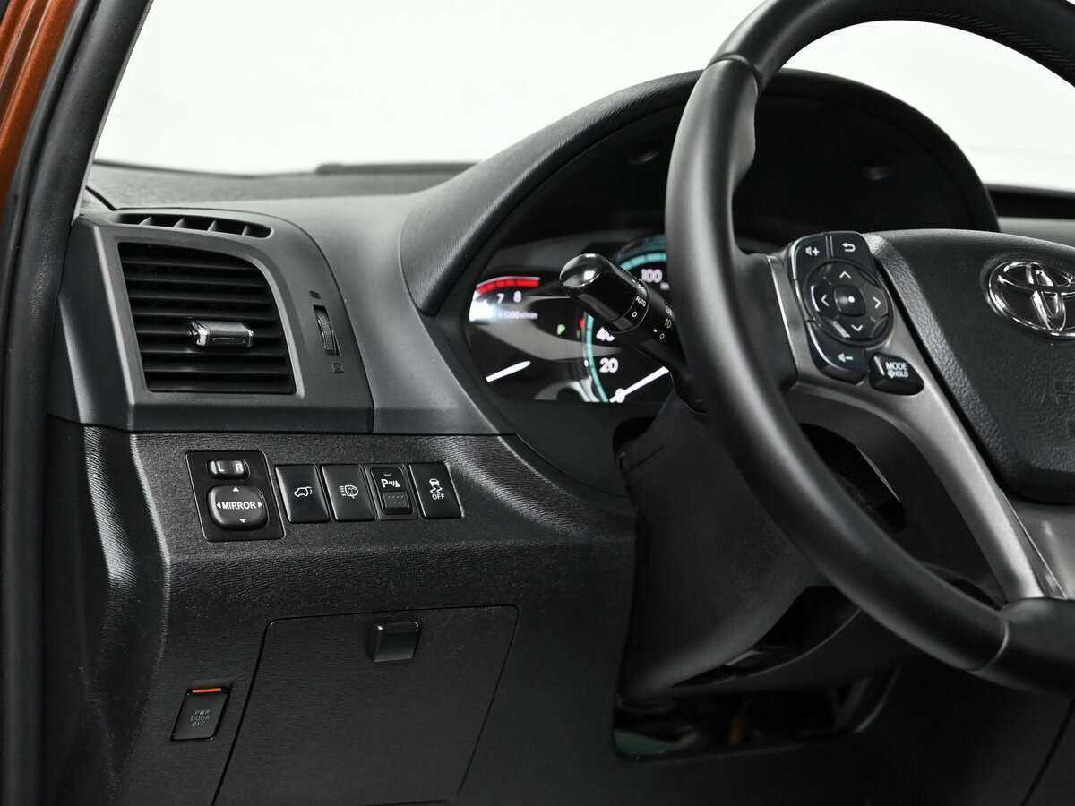 Б/У Тойота Венза 2014 года. Фото: #10