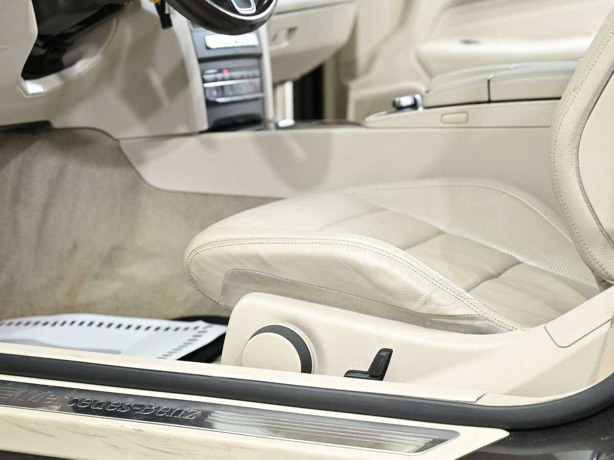 Б/У Мерседес-Бенц Е-Класс 2014 года. Фото: #8