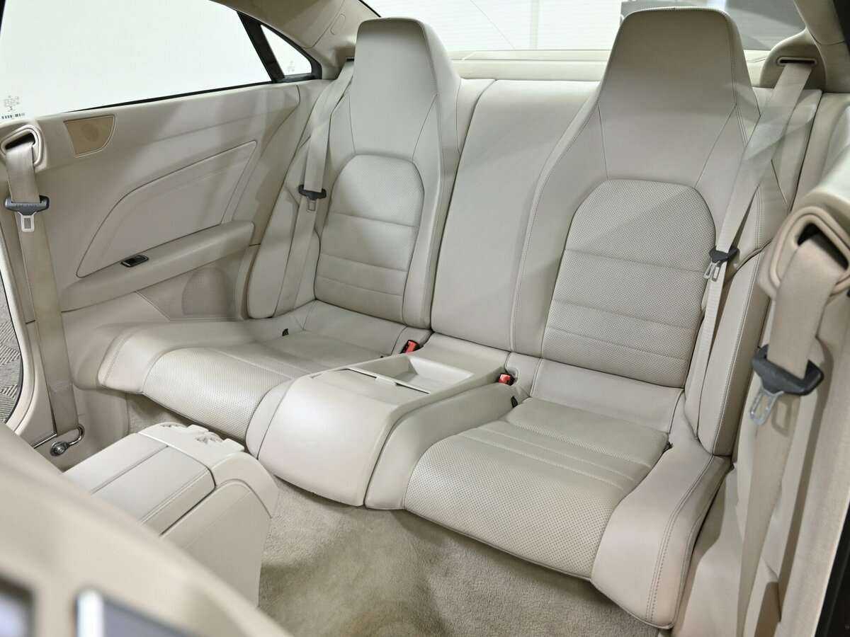 Б/У Мерседес-Бенц Е-Класс 2014 года. Фото: #11