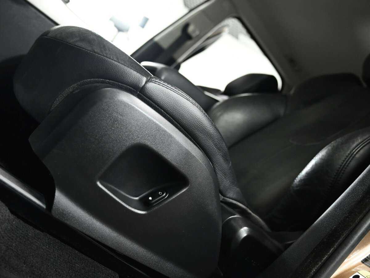 Б/У Лэнд Ровер Рэнж Ровер Эвок 2014 года. Фото: #8