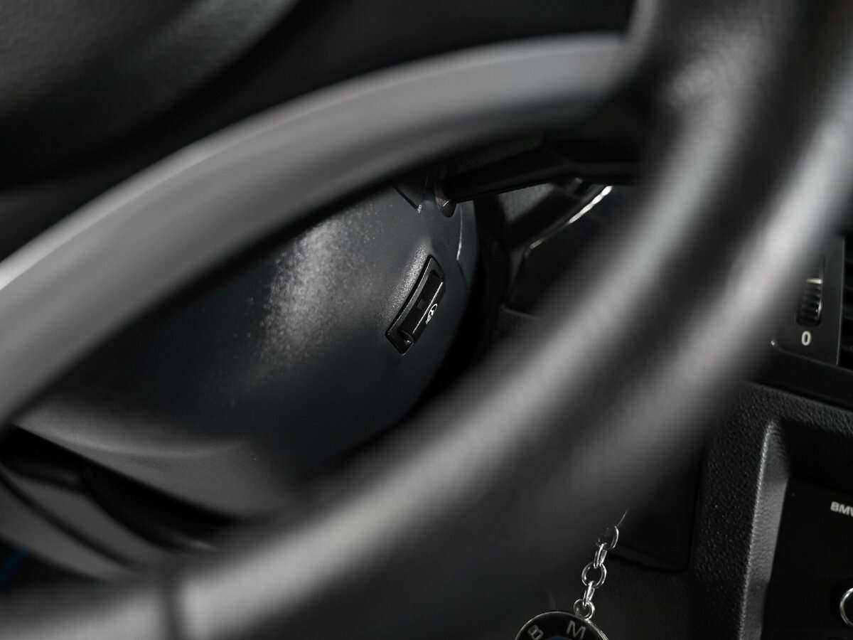 Б/У БМВ 3 серии 2009 года. Фото: #8