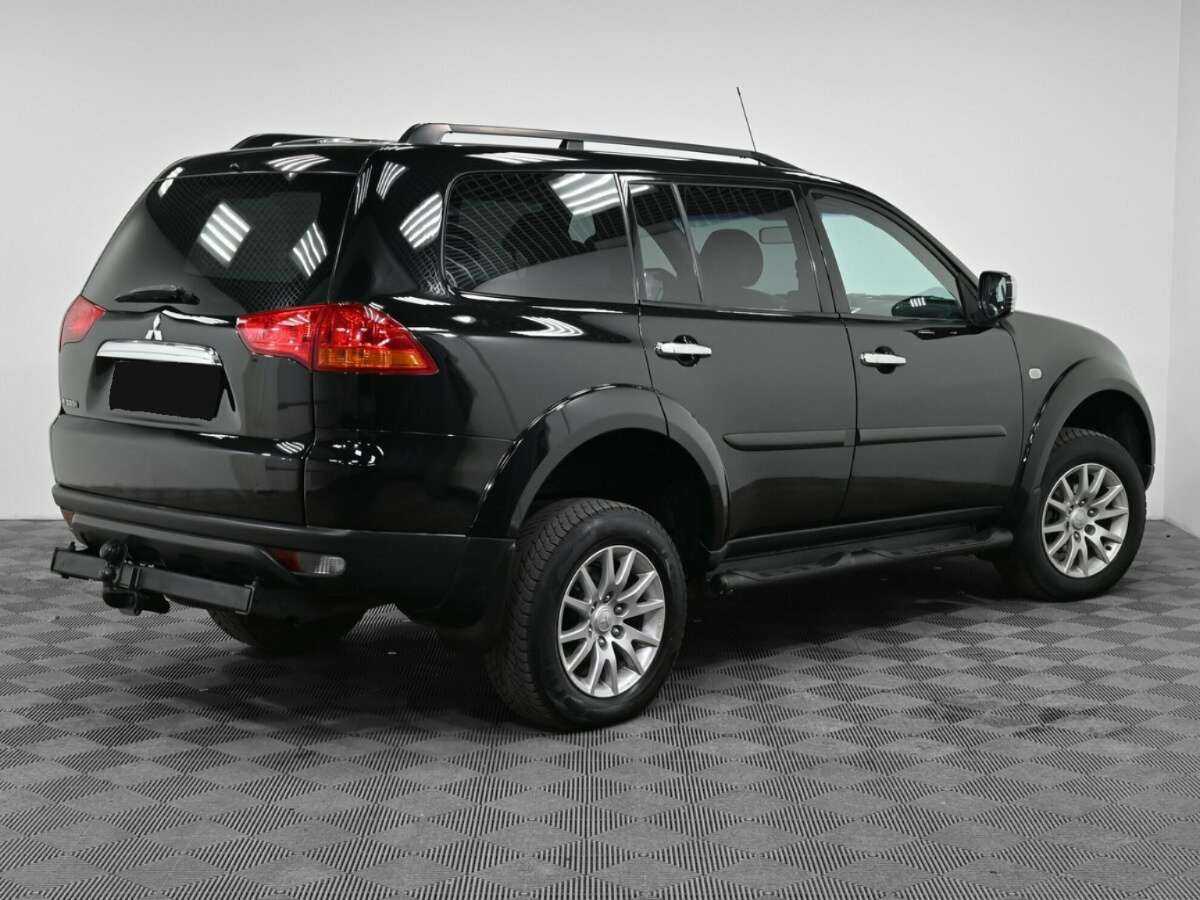 Б/У Митсубиши Паджеро Спорт 2010 года. Фото: #1