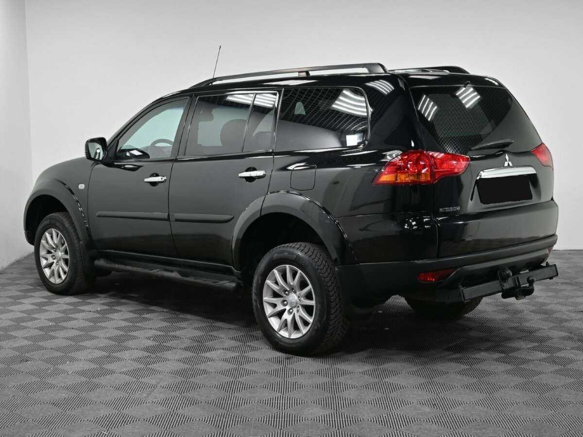 Б/У Митсубиши Паджеро Спорт 2010 года. Фото: #3