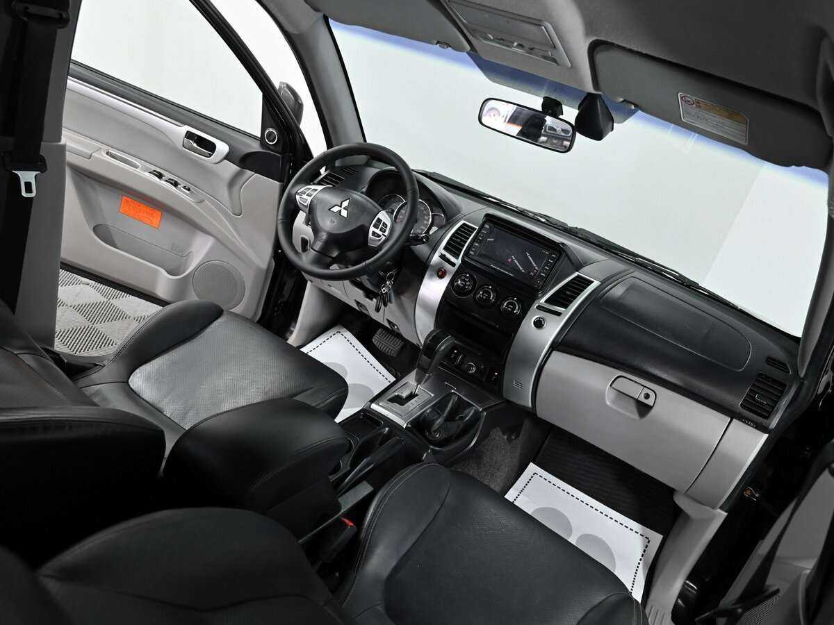 Б/У Митсубиши Паджеро Спорт 2010 года. Фото: #4