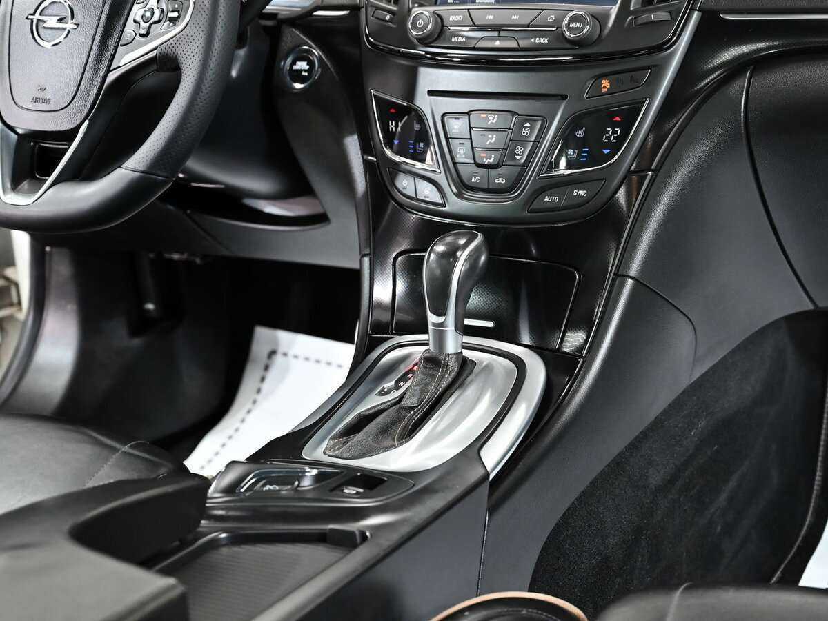 Б/У Опель Инсигния 2014 года. Фото: #10