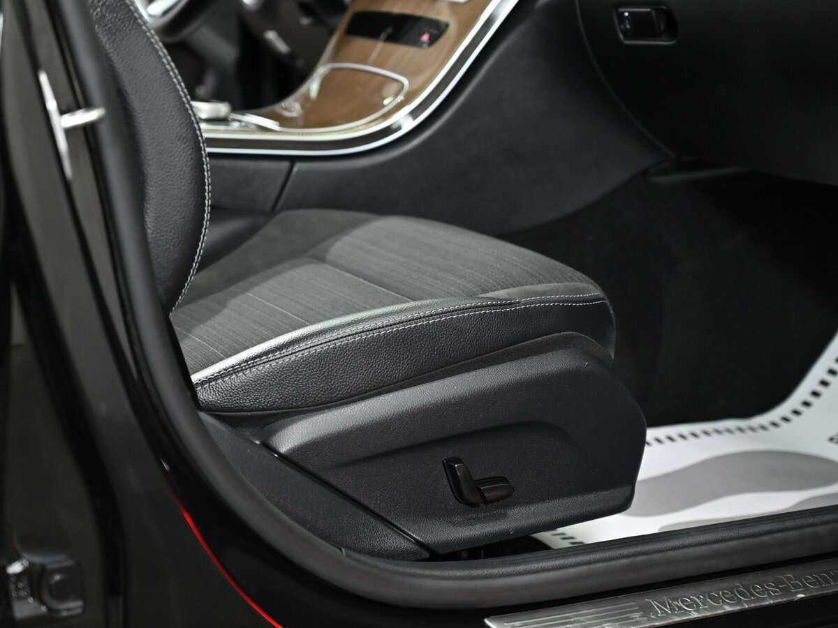 Б/У Мерседес-Бенц Ц-Класс 2016 года. Фото: #10