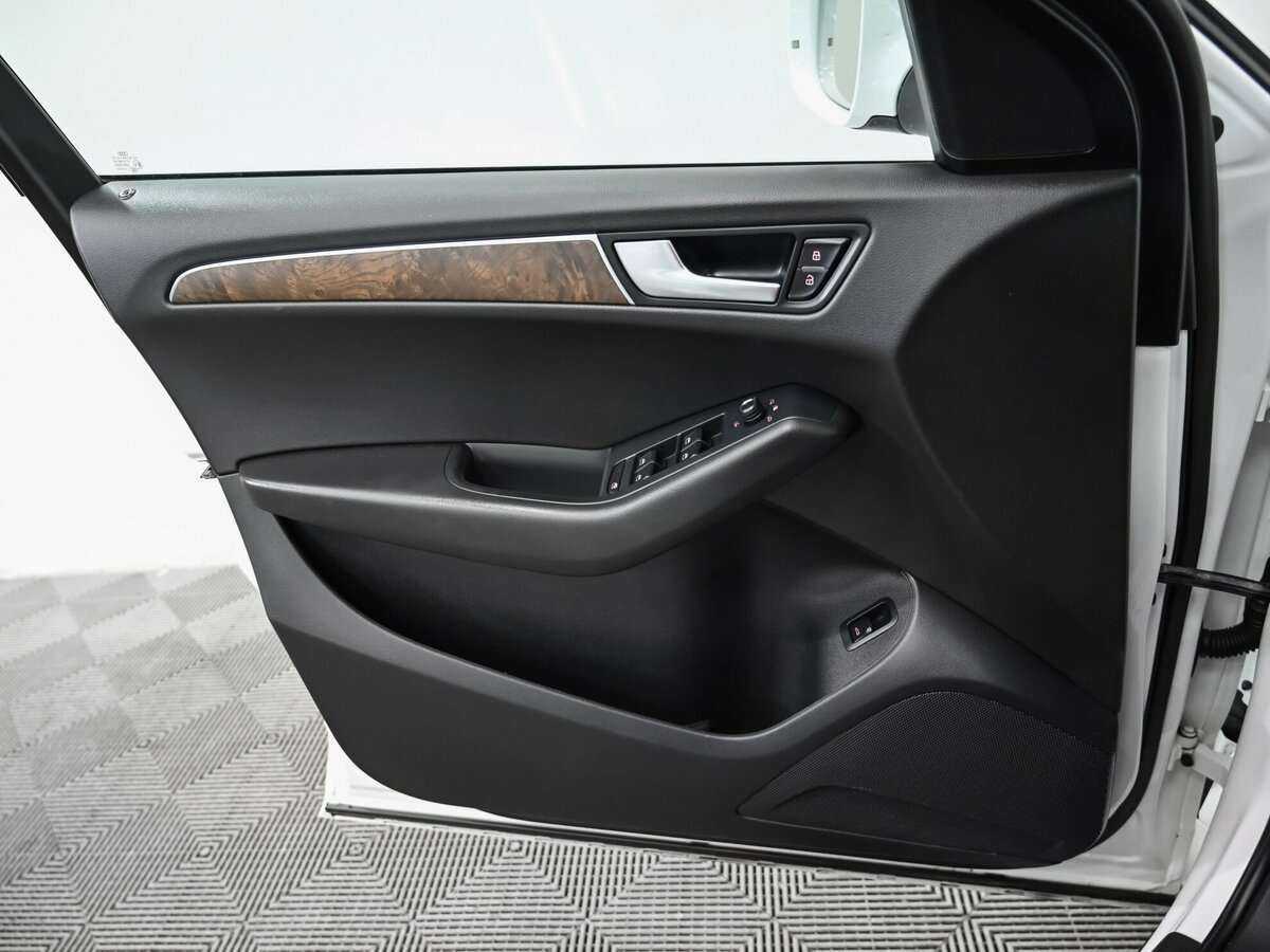 Б/У Ауди К5 2011 года. Фото: #8