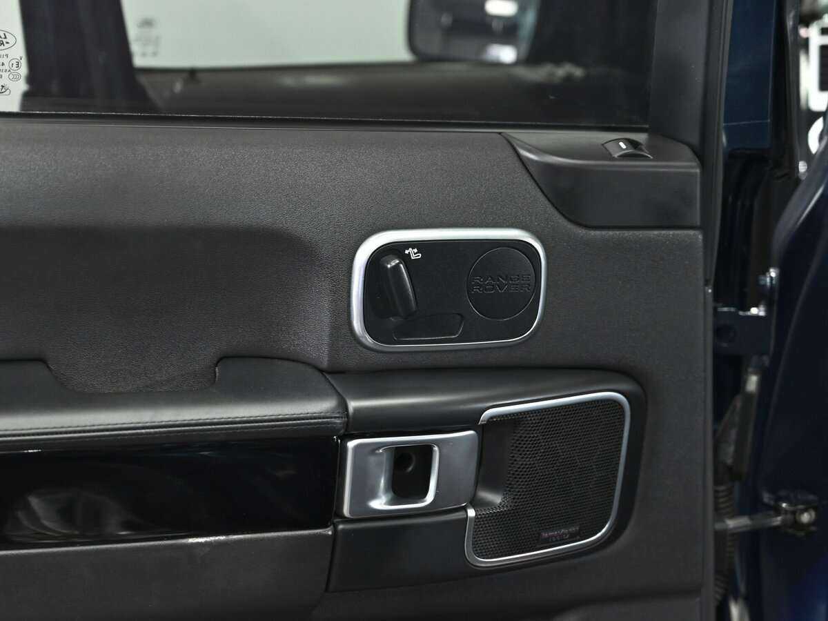 Б/У Лэнд Ровер Рэнж Ровер 2010 года. Фото: #8