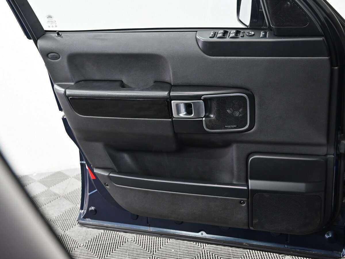 Б/У Лэнд Ровер Рэнж Ровер 2010 года. Фото: #10