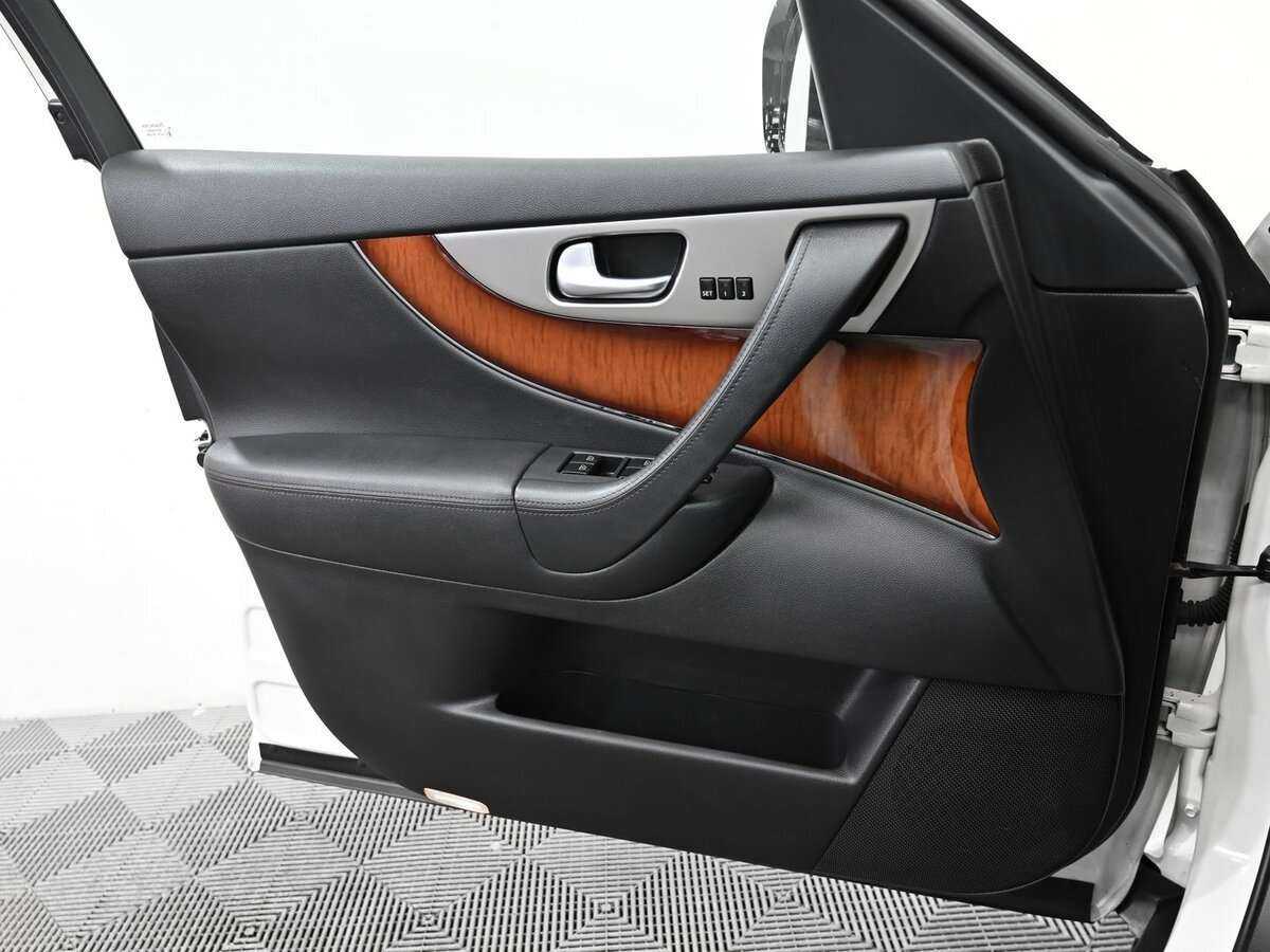 Б/У Инфинити Ф-Икс 2012 года. Фото: #8