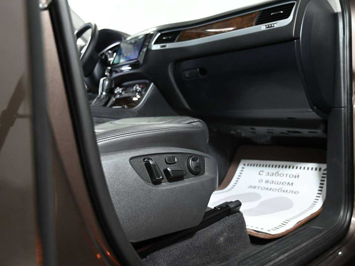 Б/У Фольксваген Туарег 2013 года. Фото: #13