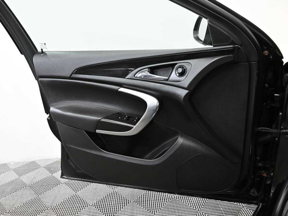 Б/У Опель Инсигния 2011 года. Фото: #6