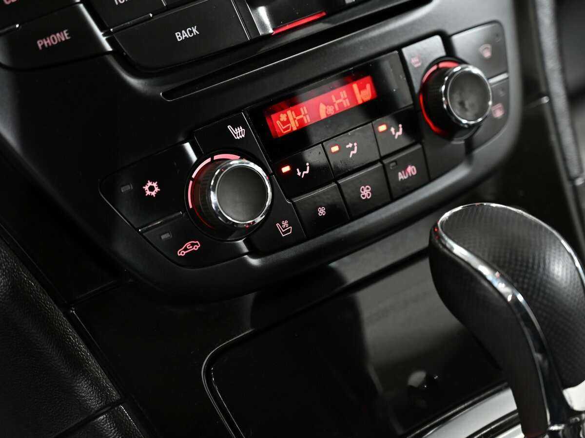 Б/У Опель Инсигния 2011 года. Фото: #11