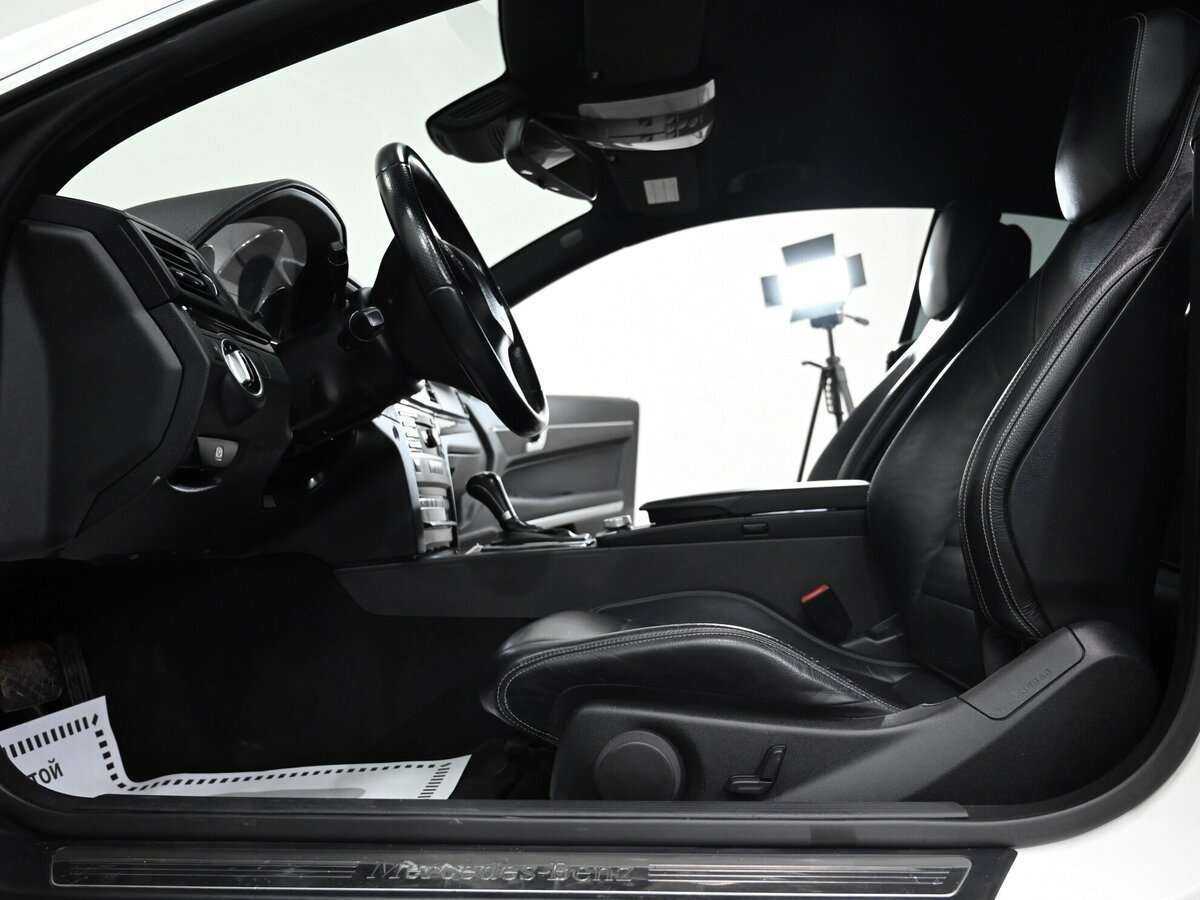 Б/У Мерседес-Бенц Е-Класс 2011 года. Фото: #5