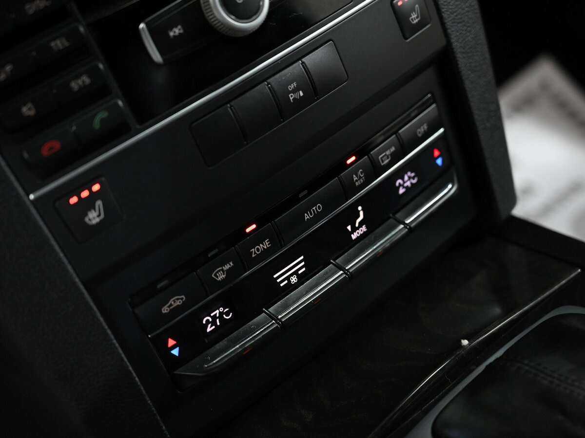 Б/У Мерседес-Бенц Е-Класс 2011 года. Фото: #8