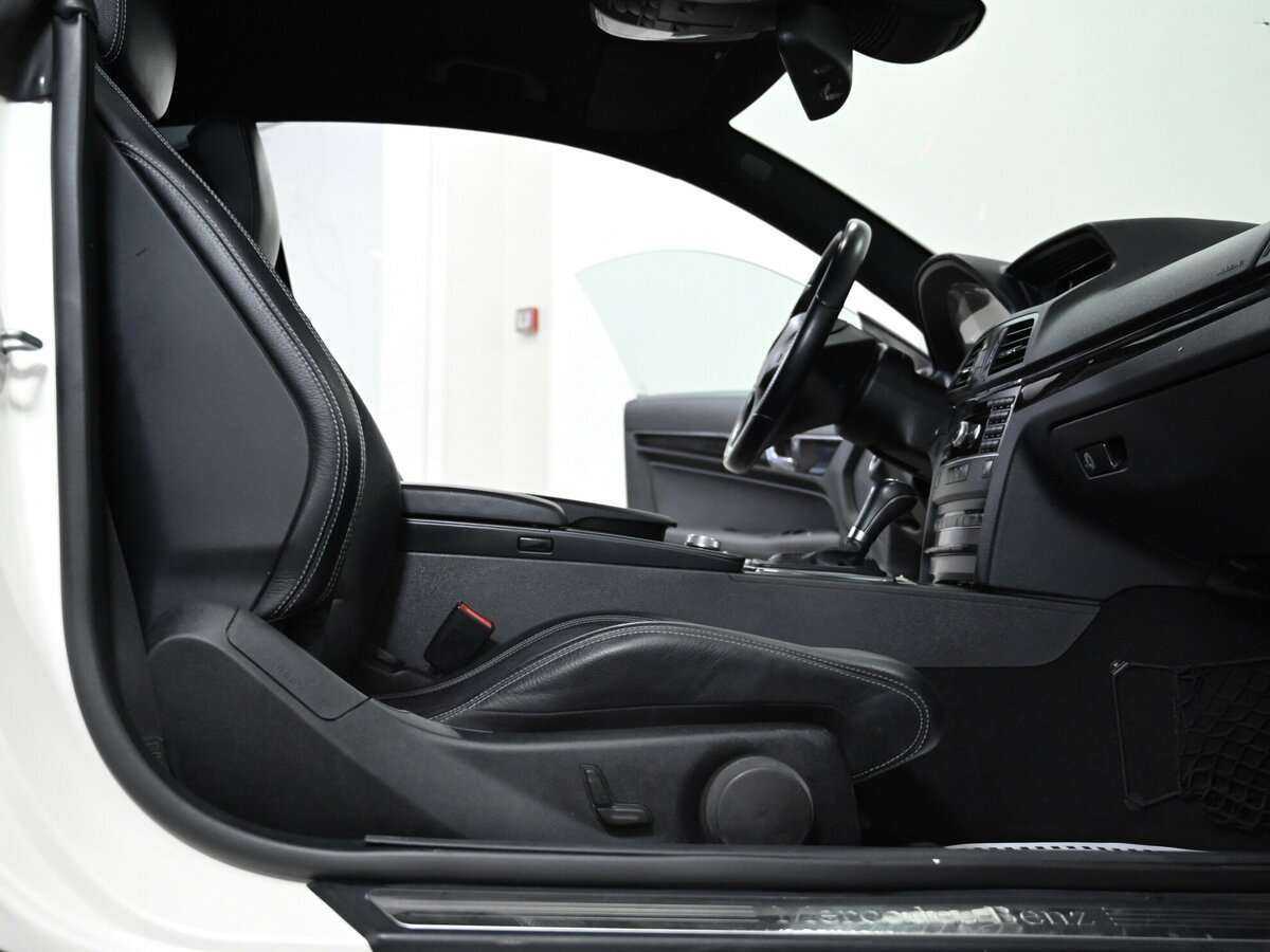 Б/У Мерседес-Бенц Е-Класс 2011 года. Фото: #9