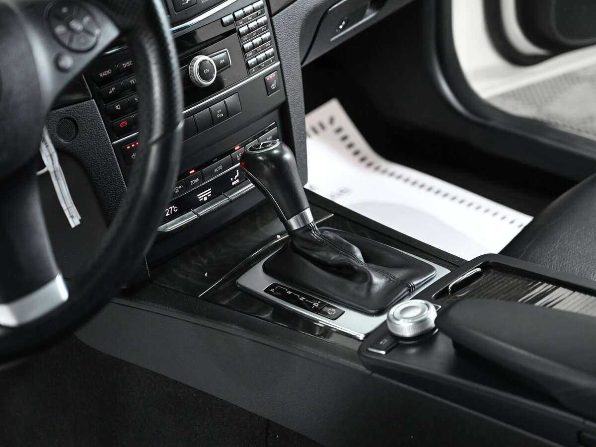 Б/У Мерседес-Бенц Е-Класс 2011 года. Фото: #10
