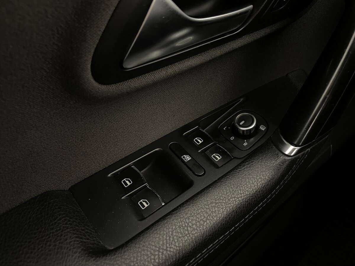 Б/У Фольксваген Пассат ЦЦ 2011 года. Фото: #16