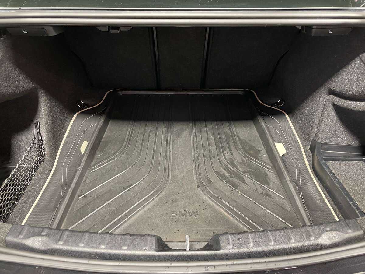 Б/У БМВ 3 серии 2016 года. Фото: #9