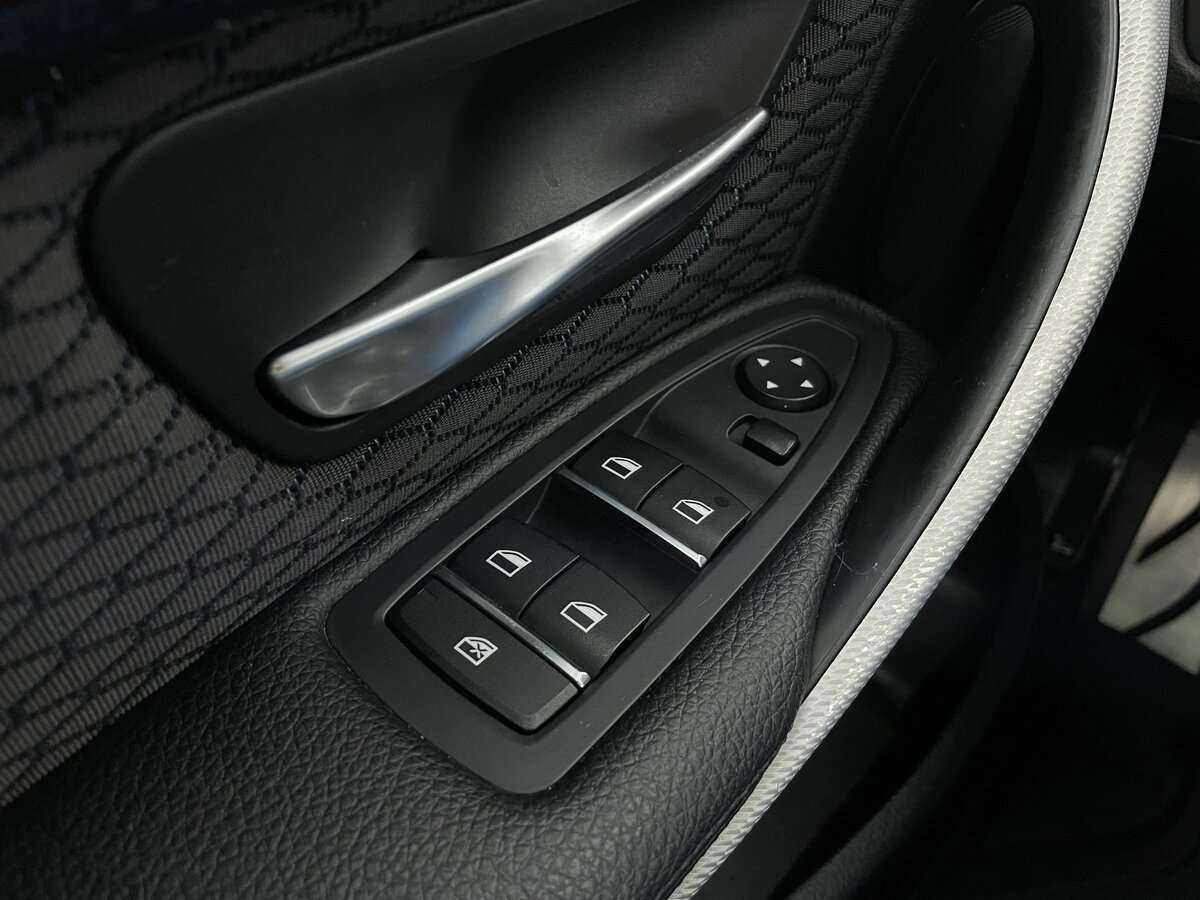 Б/У БМВ 3 серии 2016 года. Фото: #21