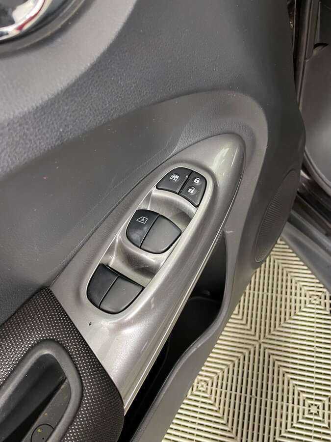 Б/У Ниссан Жук 2012 года. Фото: #16