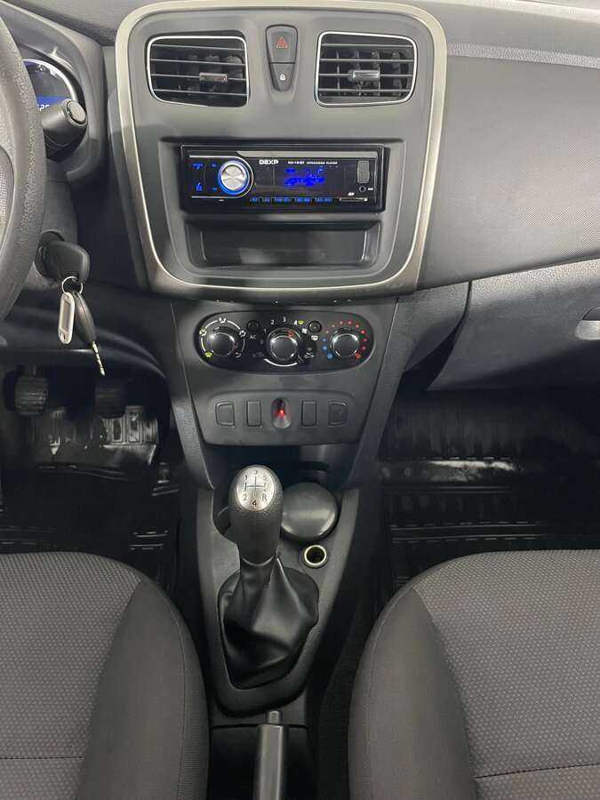 Б/У Рено Логан 2014 года. Фото: #15