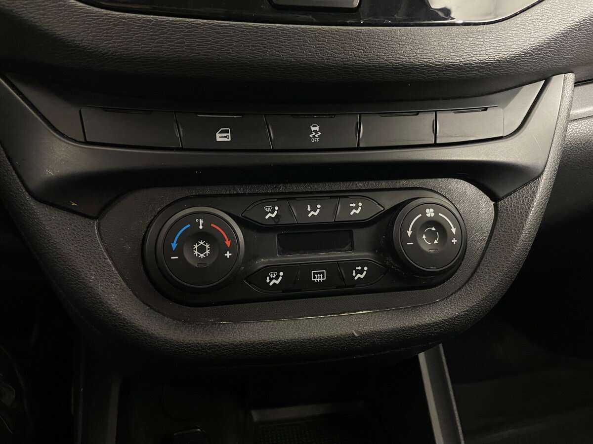 Б/У Лада (ВАЗ) Веста 2021 года. Фото: #12