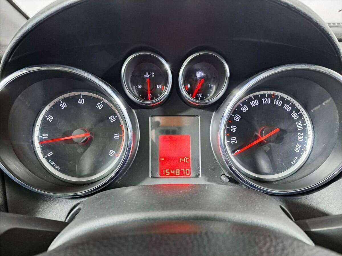 Б/У Опель Астра 2011 года. Фото: #9