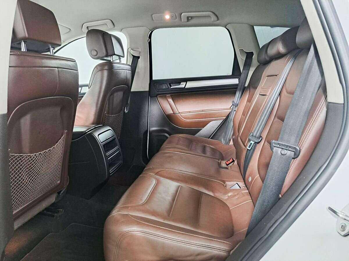 Б/У Фольксваген Туарег 2012 года. Фото: #7