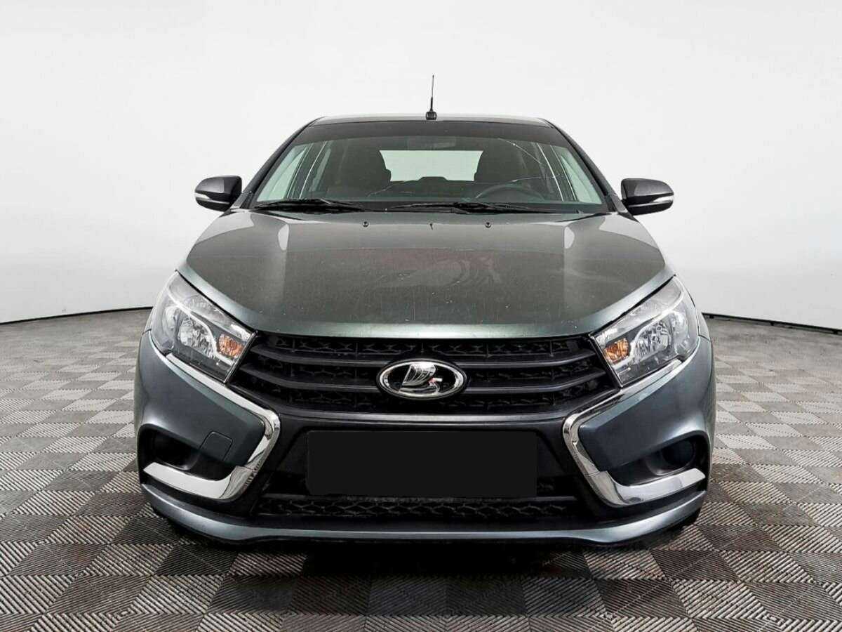 Б/У Лада (ВАЗ) Веста 2017 года. Фото: #1