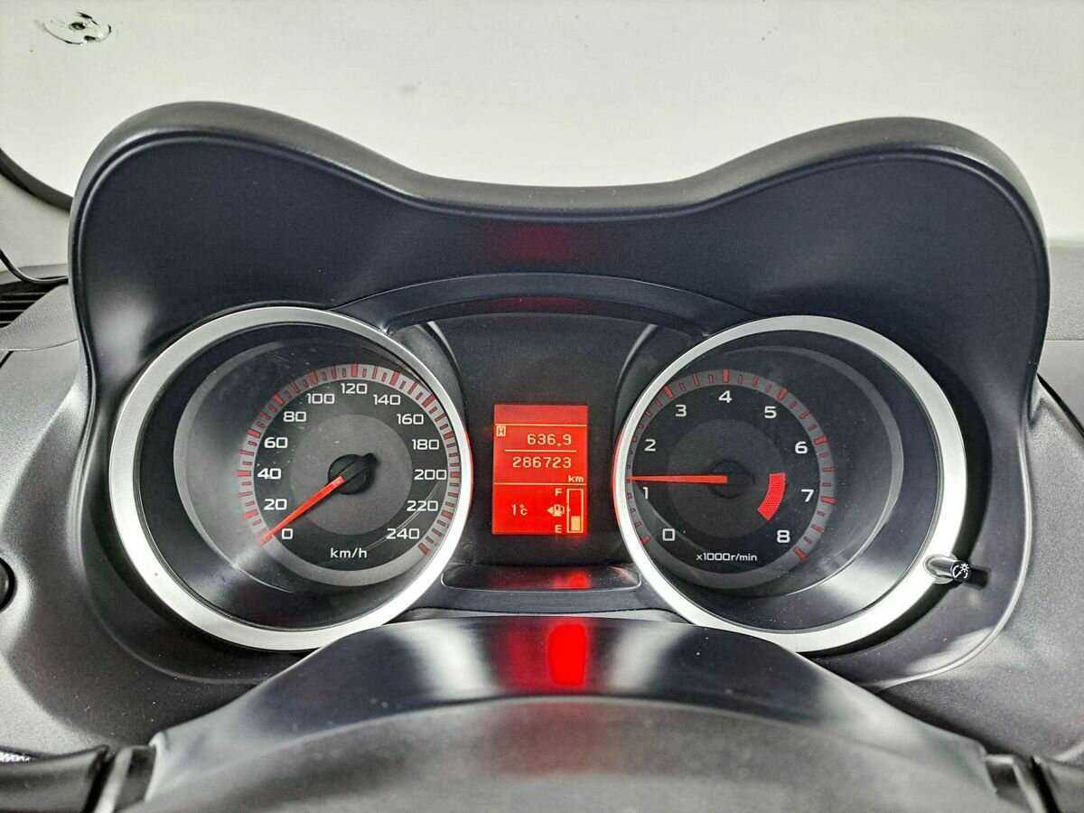 Б/У Митсубиши Лансер 2008 года. Фото: #8