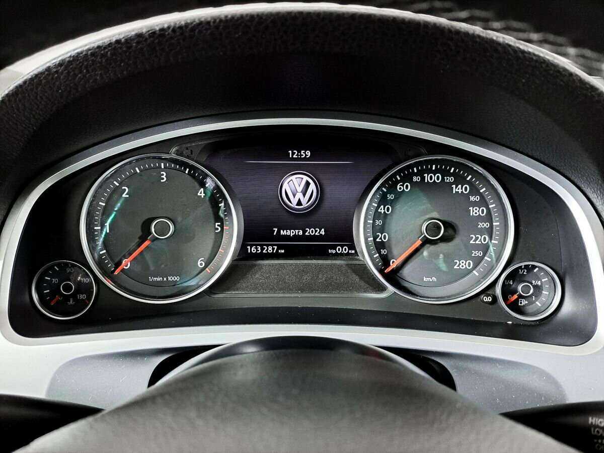 Б/У Фольксваген Туарег 2012 года. Фото: #10