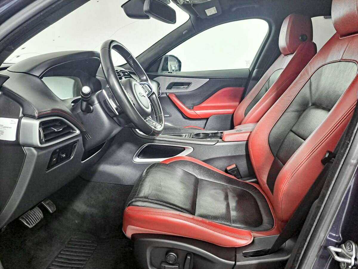 Б/У Ягуар Ф-Пэйс 2016 года. Фото: #11