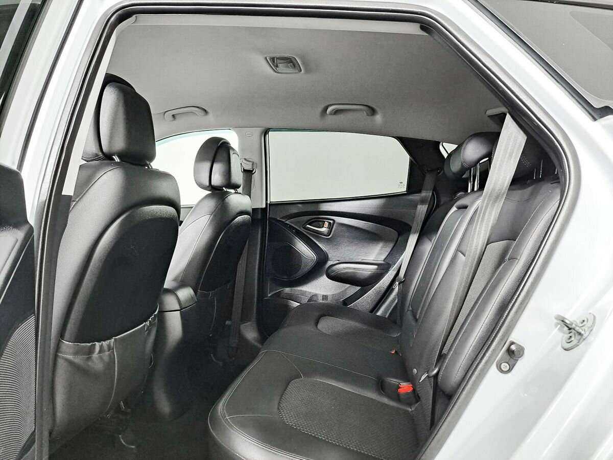 Б/У Хендай ай-икс35 2011 года. Фото: #9