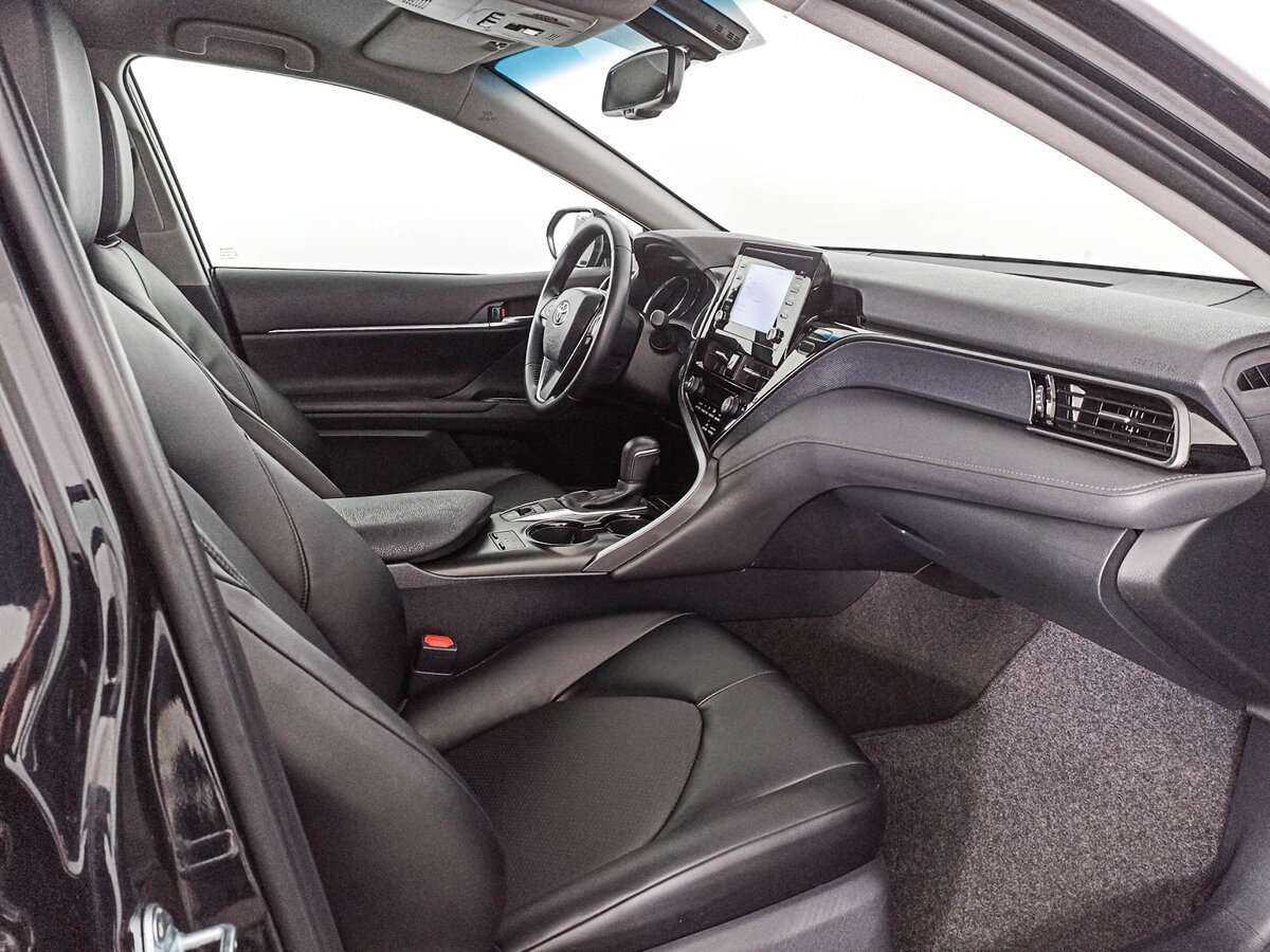 Б/У Тойота Камри 2021 года. Фото: #8