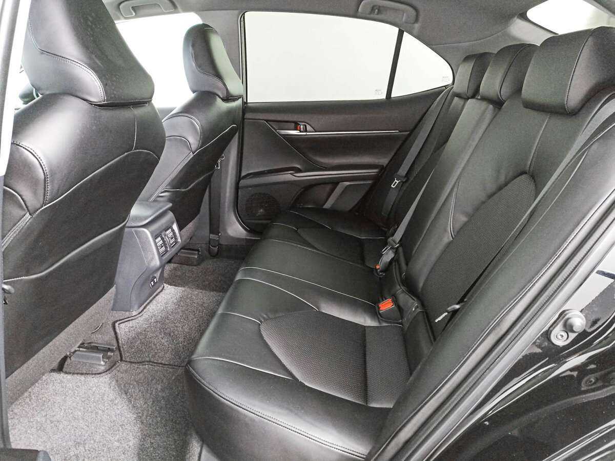 Б/У Тойота Камри 2021 года. Фото: #9