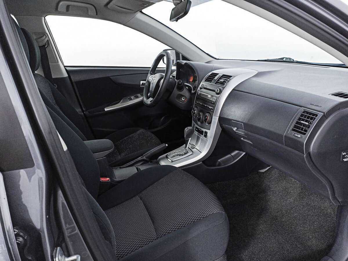 Б/У Тойота Королла 2011 года. Фото: #8