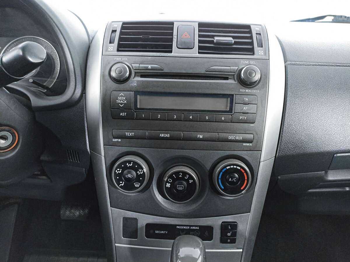 Б/У Тойота Королла 2011 года. Фото: #12