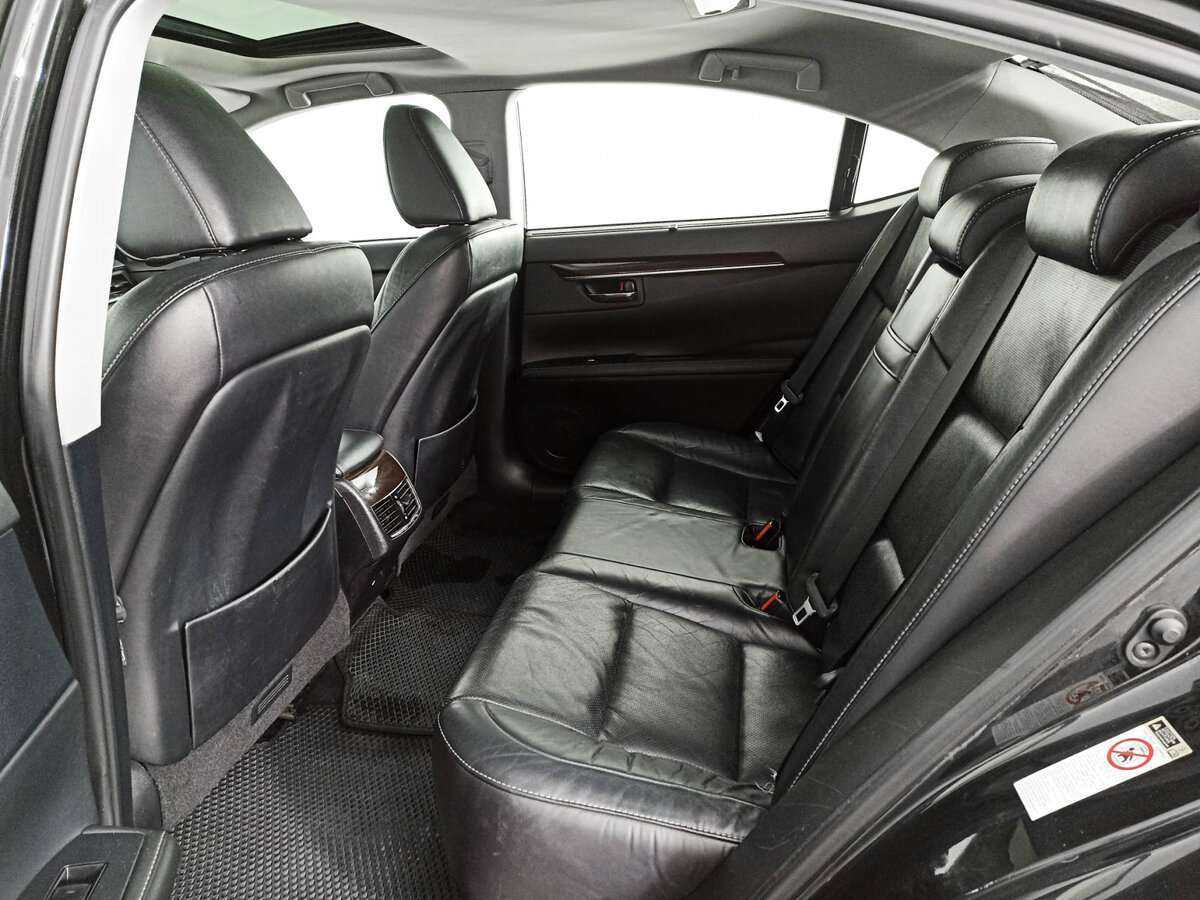 Б/У Лексус ЕС 2013 года. Фото: #9