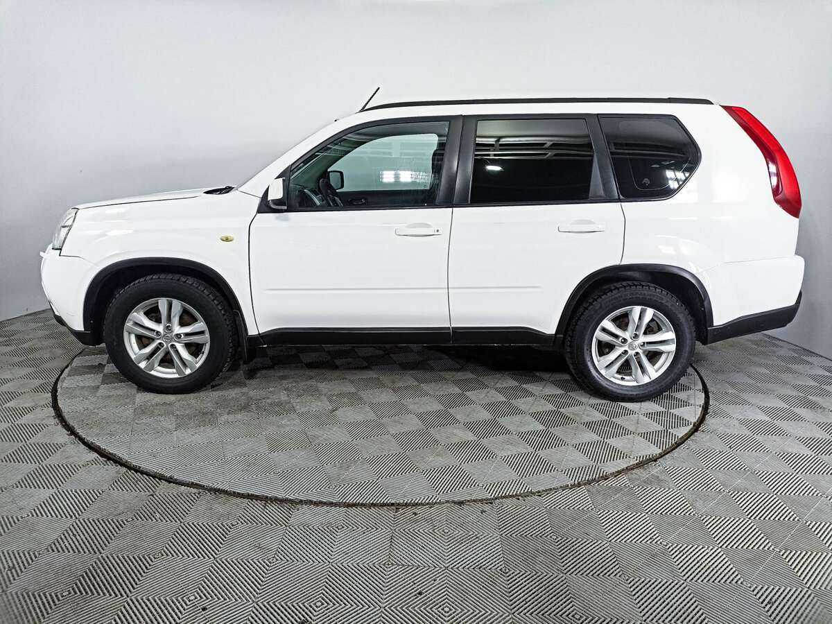 Б/У Ниссан Икс-Трейл 2011 года. Фото: #7