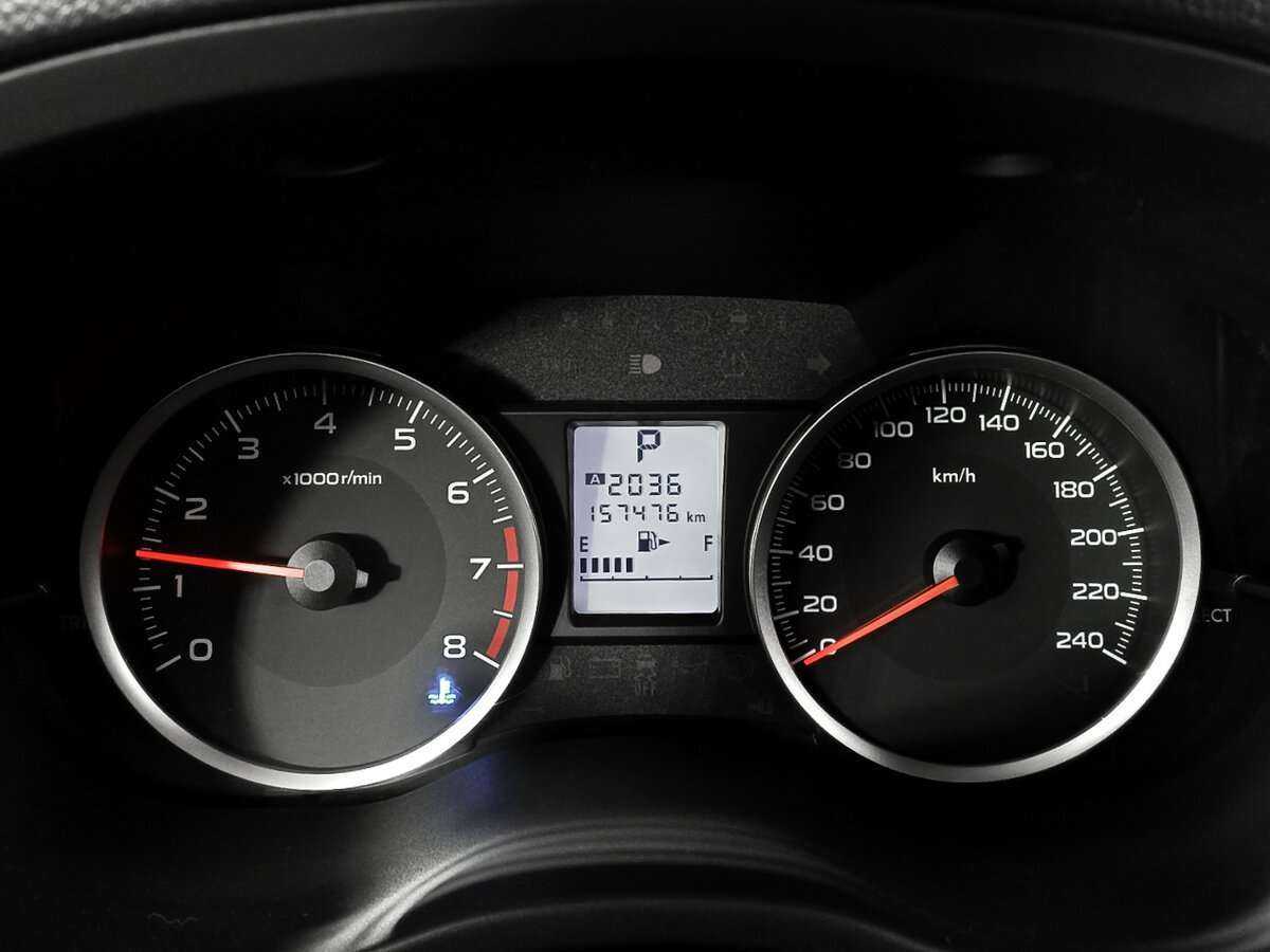 Б/У Субару ИксВи 2014 года. Фото: #10