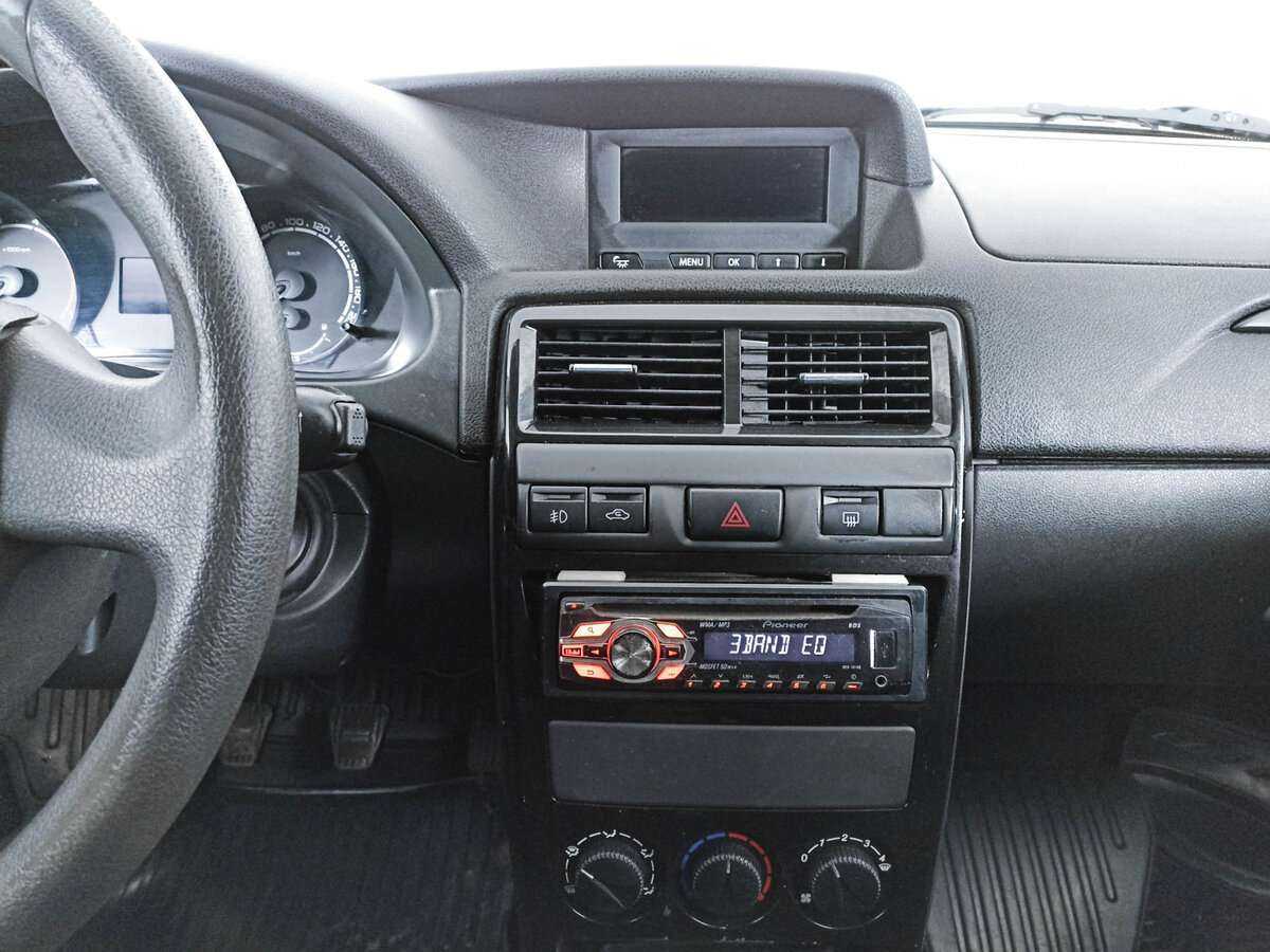 Б/У Лада (ВАЗ) Приора 2014 года. Фото: #12