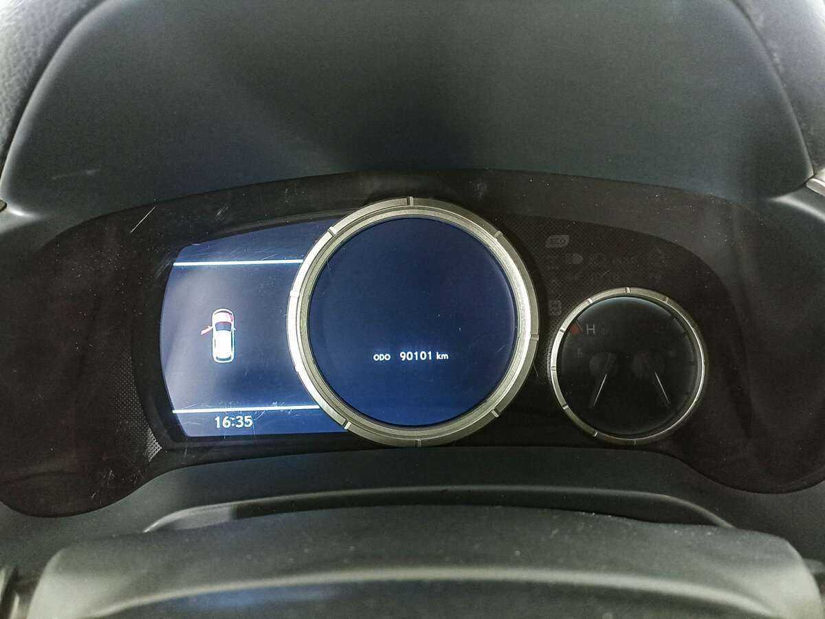 Б/У Лексус Р-Икс 2019 года. Фото: #10