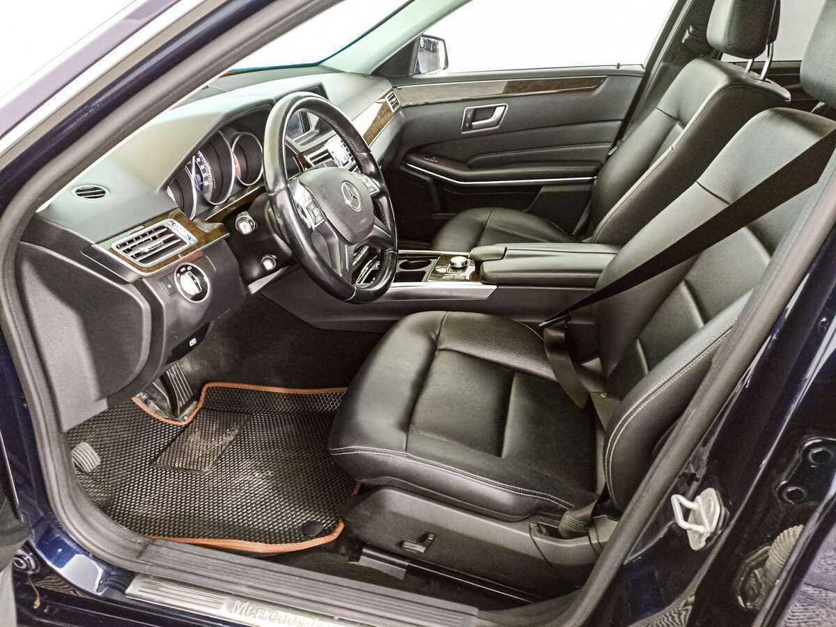 Б/У Мерседес-Бенц Е-Класс 2013 года. Фото: #13