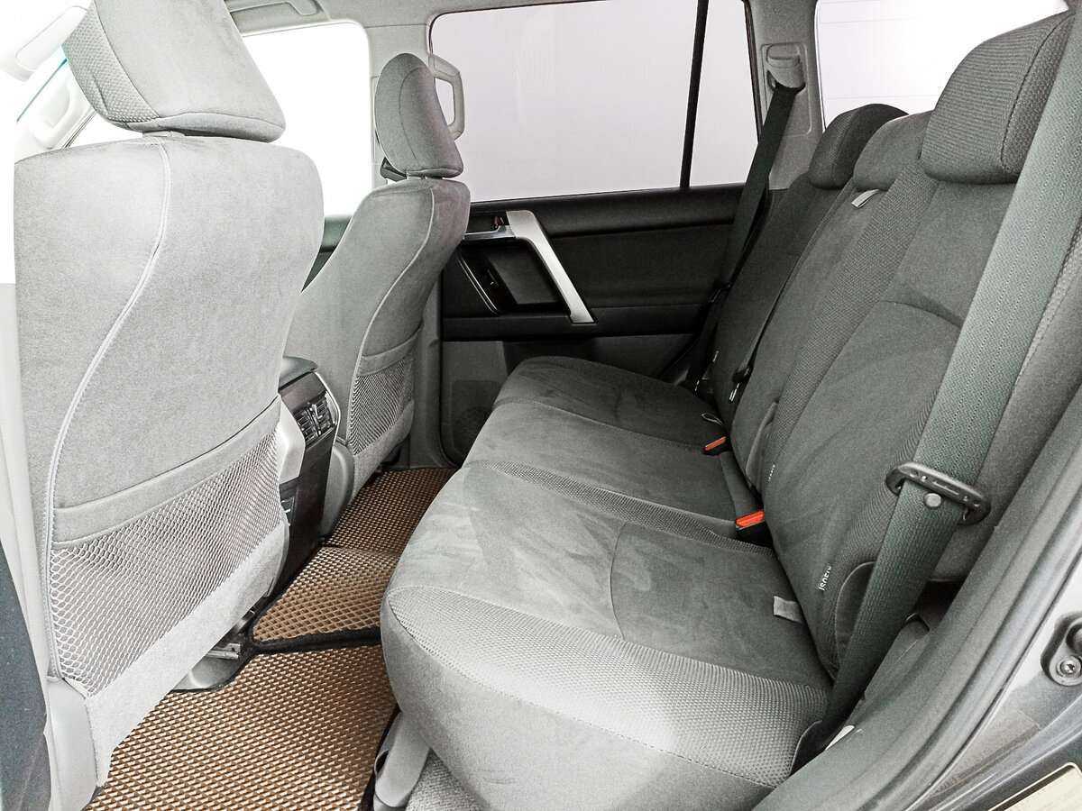 Б/У Тойота Лэнд Крузер Прадо 2012 года. Фото: #7