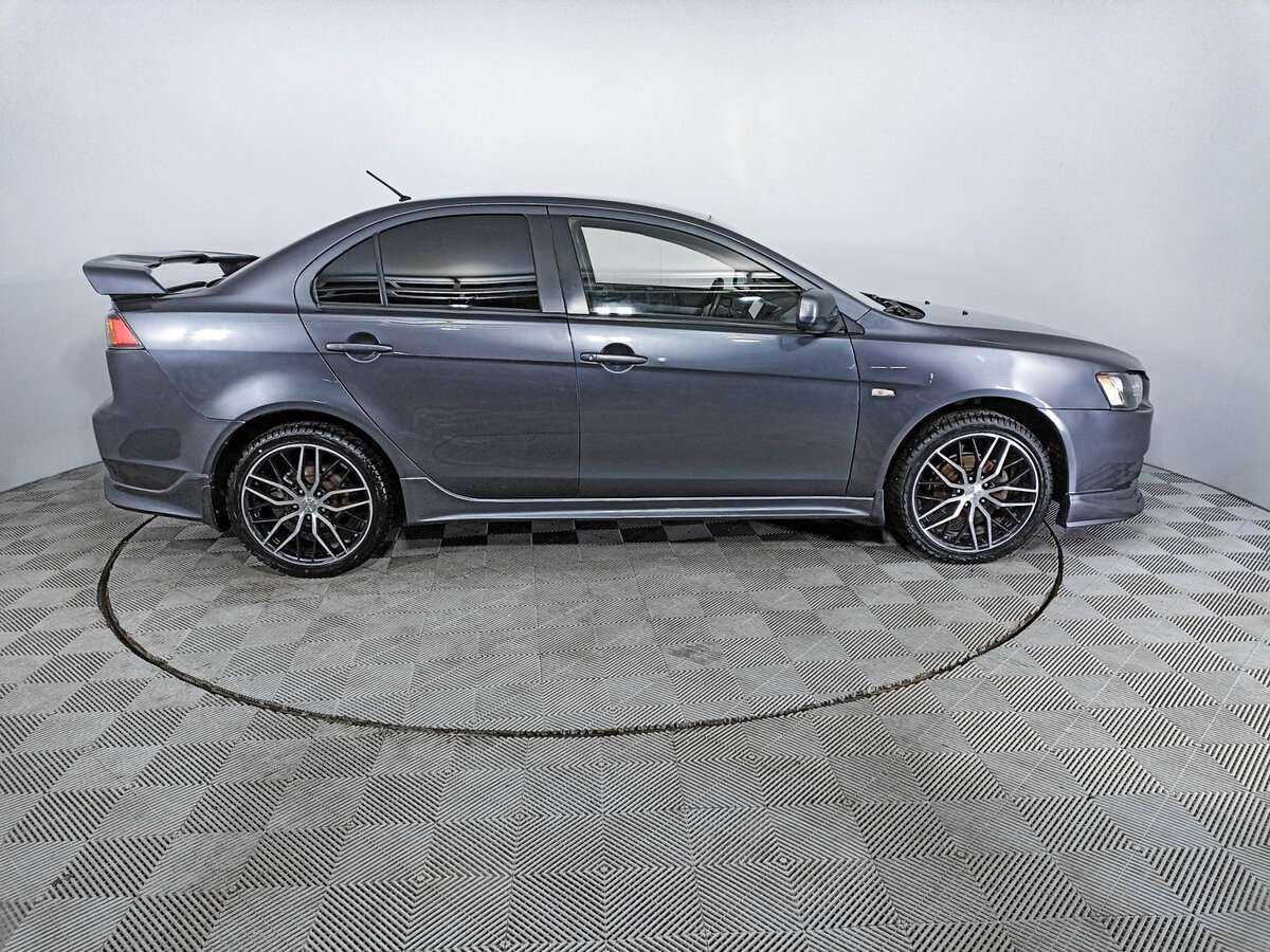 Б/У Митсубиши Лансер 2011 года. Фото: #3