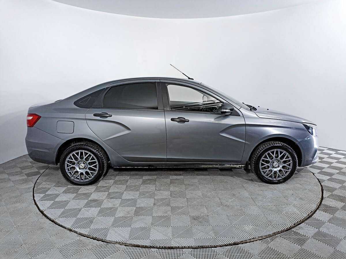 Б/У Лада (ВАЗ) Веста 2018 года. Фото: #3